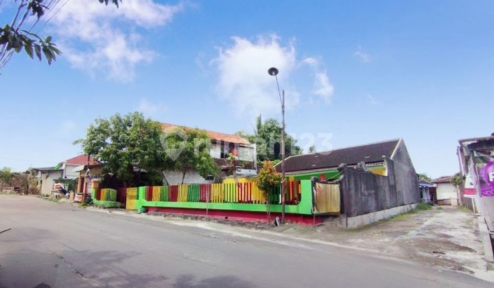 Strategic Land with Promising Prospects by the Main Road, Existing Buildings Included. Strategic Land with Promising Prospects by the Main Road, Existing Buildings Included.