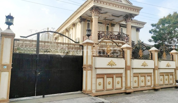 Rumah Mewah Sultan Model Klasik Modern Mepet Stadion Manahan Solo