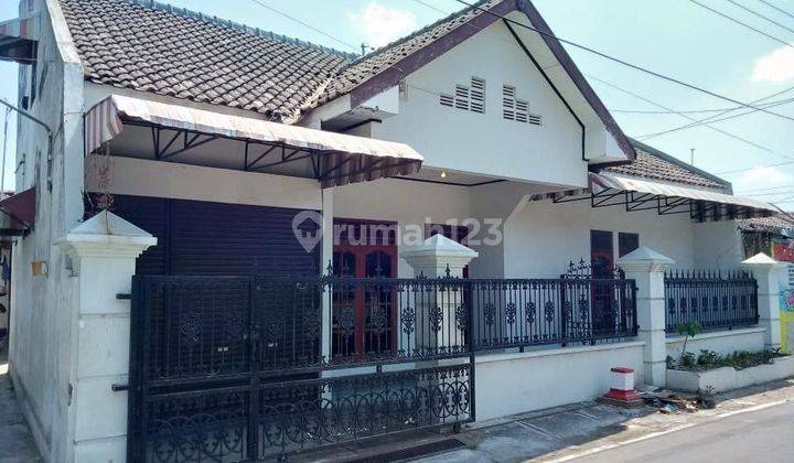 Rumah Murah Tengah Kota Solo Surakarta Dekat Manahan 1