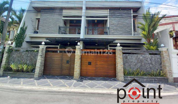 Rumah Mewah di Colomadu 2 Lantai Fully Furnished 1