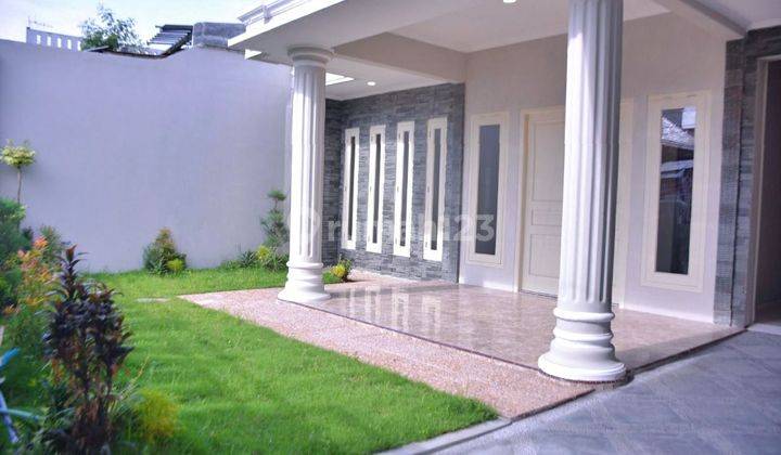 Rumah Tengah Kota Solo Surakarta Mewah dan Baru 1
