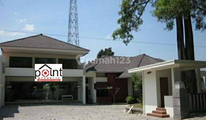 Guest House di Kota Solo Luas beserta Rumah Tinggal