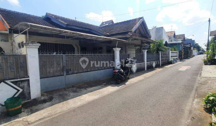 Rumah luas di Banjarsari Kota Solo Second masih Layak Huni 1