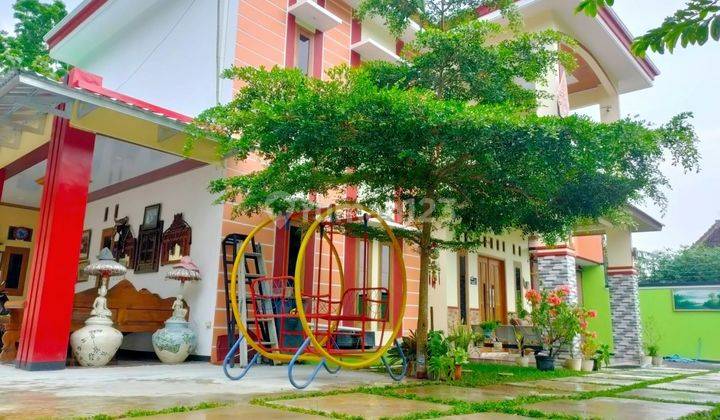 Rumah Villa Furnish 2 Lantai dalam Perkampungan Sejuk Asri 