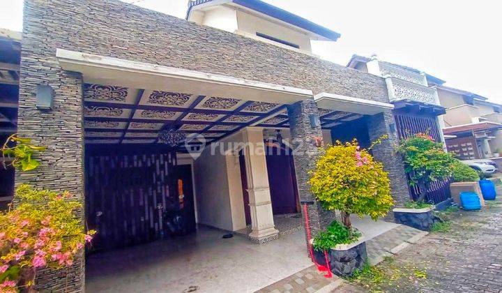 Rumah dalam Perumahan Cluster One Gate Full Furnish 1