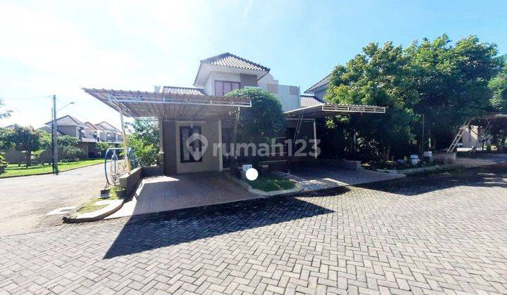 Rumah Karanganyar Kota dalam Cluster Mewah One Gate 2