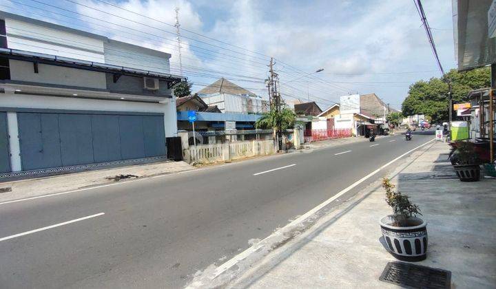 Ruko Dijual Solo Kota Strategis Pinggir Jalan Raya 2