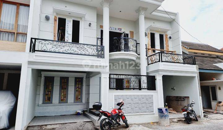 Rumah Mewah Baru Model Klasik 2 Lantai Finishing 1