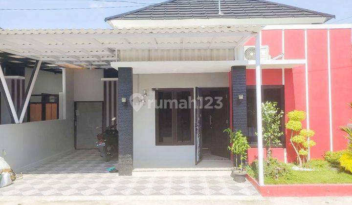 Rumah Cantik Semi Furnish dekat Kampus UMS  1