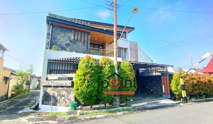 Rumah Mewah Dekat Kampus UMS Lokasi Nyaman Terawat