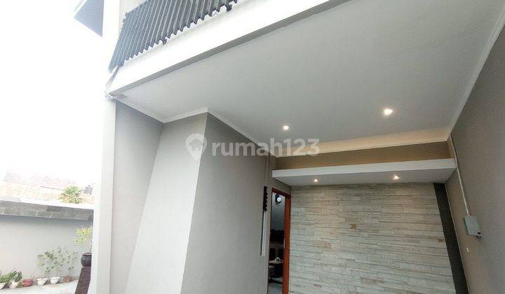 Rumah Mewah Furnish Solo Baru dalam Cluster Elite 2