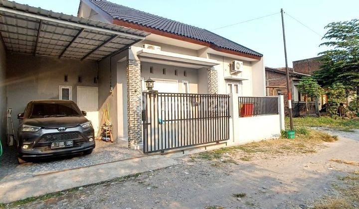 Rumah Cantik Siap Huni dekat Jalan Raya Gentan 2