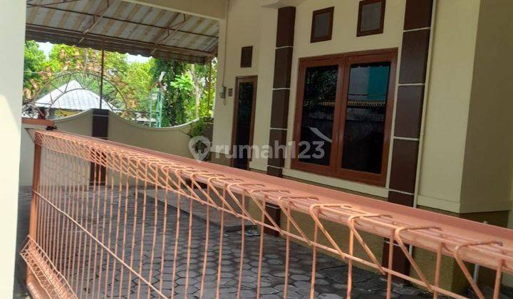 Rumah Sewa Dekat Kampus UNS dan RS Moewardi Full Furnish 2