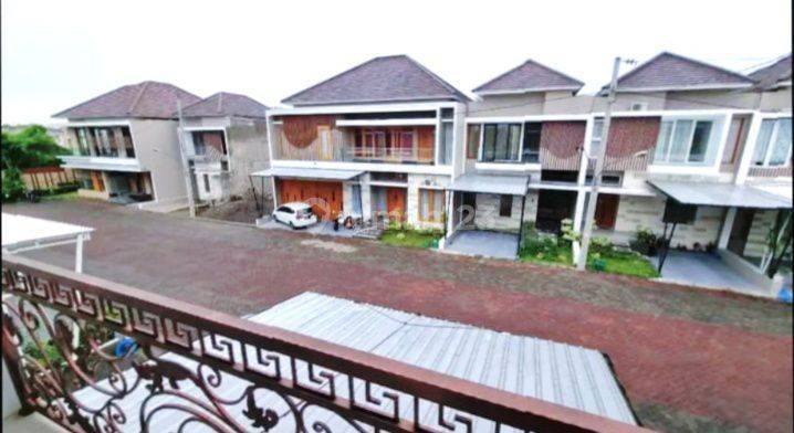 Rumah Cluster Mewah 2 Lantai Fasilitas Kolam Renang Perumahan 2