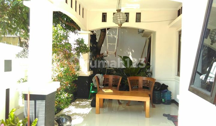 Rumah Mewah Semi Furnish Tengah Kota Manahan Solo 2