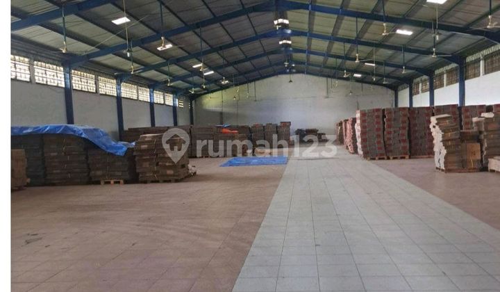 Gudang Siap Pakai Luas 3660m² Akses Kontener Dekat Tol