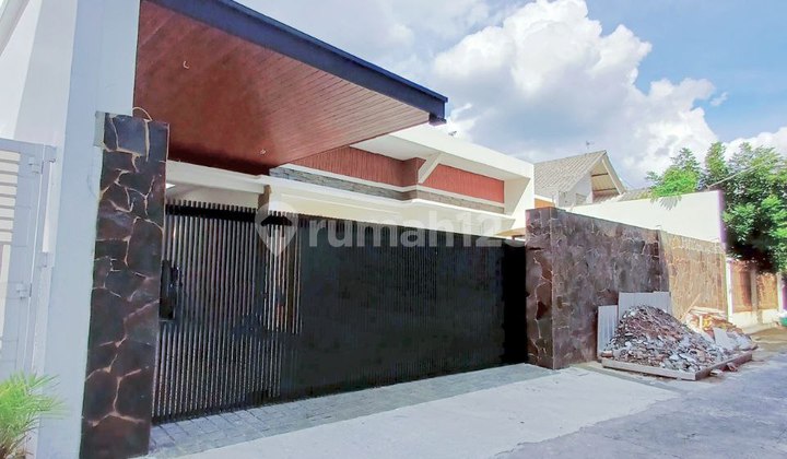 Rumah Mewah Baru Luas Di Solo Kota Dekat Manahan  2