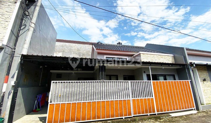 Rumah Bagus di Perumahan Cluster Berpagar Kanopi Rumah Bagus di Perumahan Cluster Berpagar Kanopi