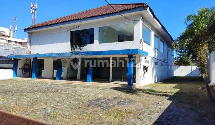 Premium Location Commercial Space on Slamet Riyadi Street, Surakarta Solo, Area 1300m² Premium Location Commercial Space on Slamet Riyadi Street, Surakarta Solo, Area 1300m²