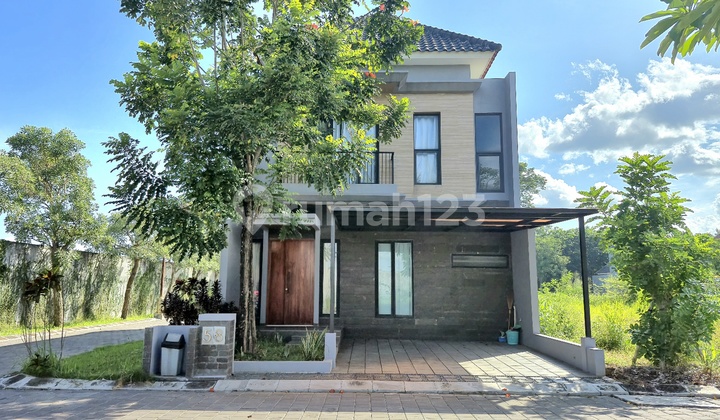 Rumah Mewah Cluster Elit Premium Dekat Jl. Adi Sucipto Colomadu