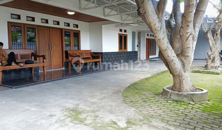 Rumah Luas Bagus Tengah Kota Solo Nyaman 2