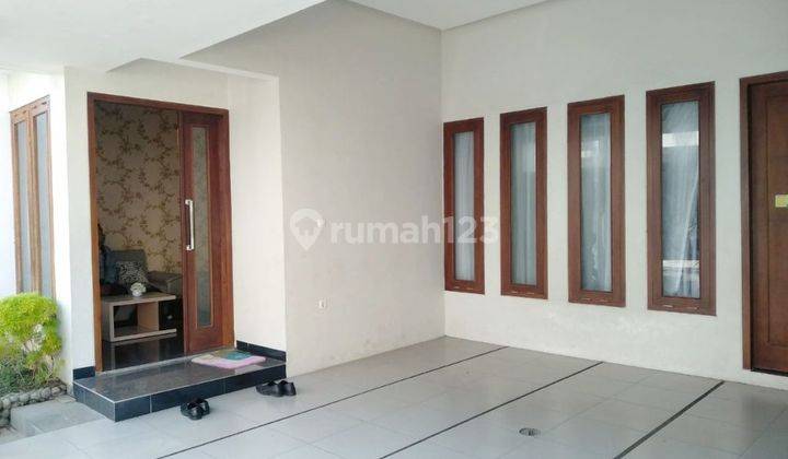 Rumah Mewah Solo Kota 2 Lantai Dekat Pasar Kembang 2