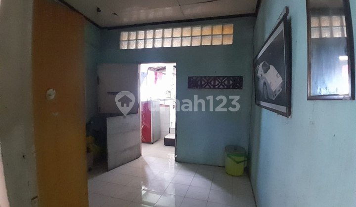 Rumah Ruang Usaha Tengah Kota Kawasan Strategis 2