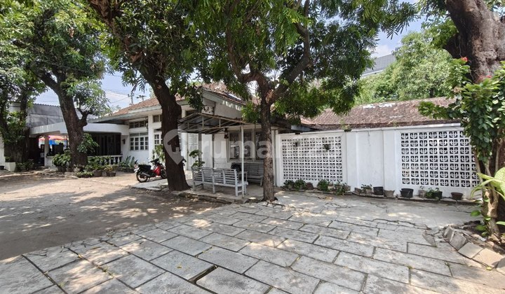 Tanah Dan Bangunan Rumah Ruang Usaha Solo Kota 2607m2