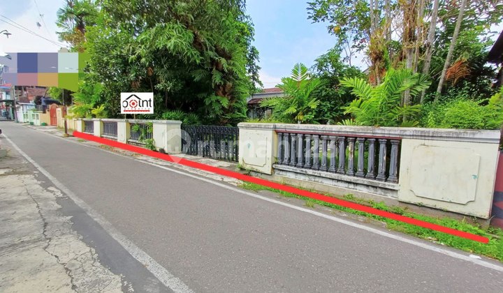 Land in the Center of Solo City Near Purwosari Station