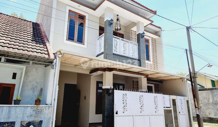 Rumah Cantik 2 Lantai Dalam Cluster Lingkungan Gentan Raya 1