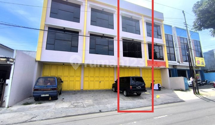 Solo Shop House for Rent 3 Floors Ready to Use Good
