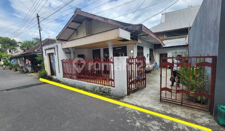 Land With Simple Building Near Manahan City Center