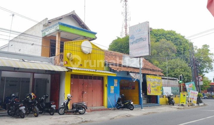 Sragen Central City 2-Story Shop House Near Taruna Stadium 2