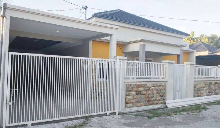 Rumah Cantik Perumahan Di Colomadu Full Furnished Dekat Alana 1