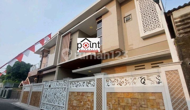 Rumah Mewah Solo Kota Mangkubumen Dekat Paragon Mall Nego Longgar