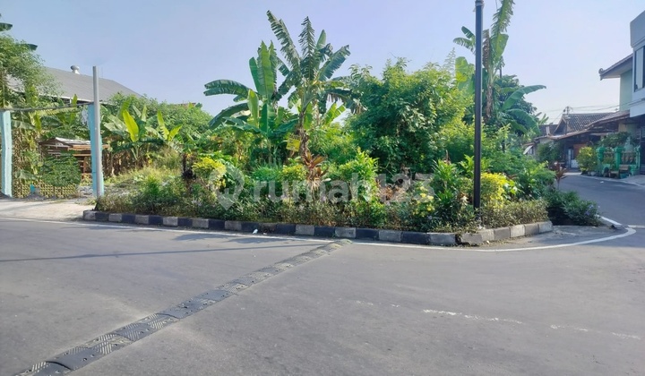 Freehold Land 400m² Very Strategic and Ideal in Central Solo City