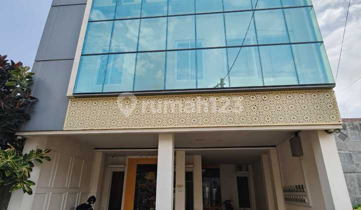 Guest House For Sale Solo City Near Manahan 4 Floors Luxury Guest House For Sale Solo City Near Manahan 4 Floors Luxury