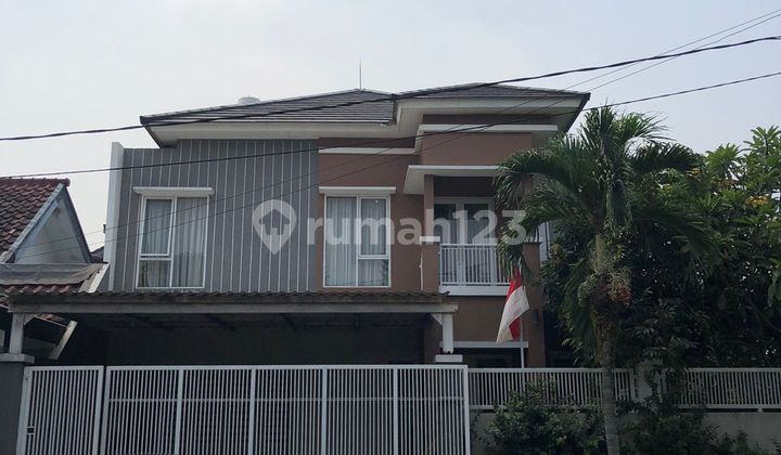 Modern, well-maintained house for sale in BSD Anggrek Loka, ready to occupy.