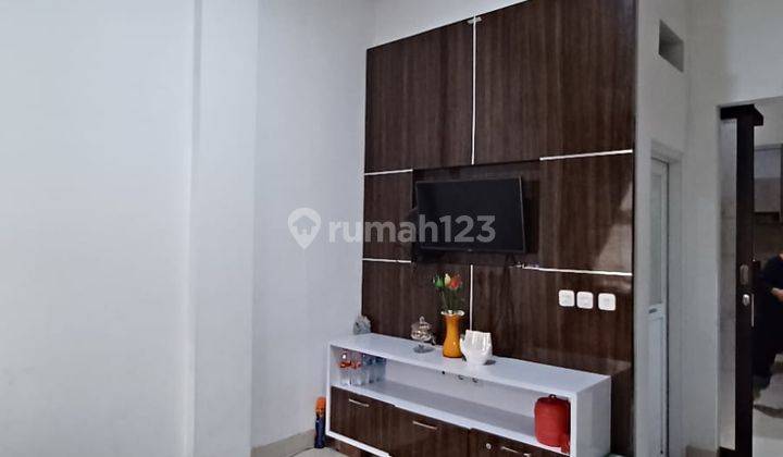 Rumah Semi Furnished Siap Huni di Graha Raya Bintaro Dekat Pasar Segar 2