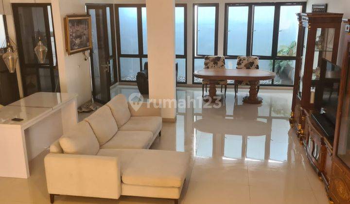 Dijual Rumah Modern Classic Full Furnished di Giri Loka Bsd City 1