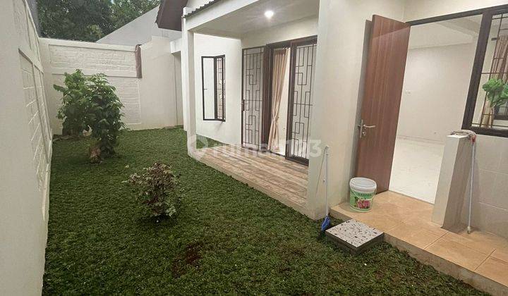 Disewa Rumah Bagus Halaman Luas Siap Ditempati di Sektor 9 Bintaro Jaya 2