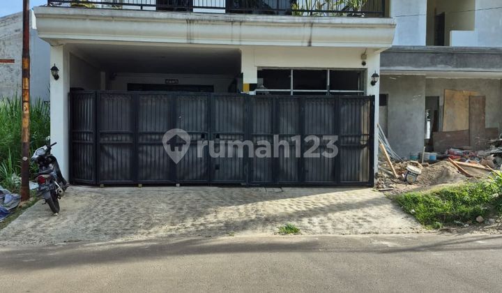 For Sale: Nice House with Easy Access to Main Road in Melati Mas Regency