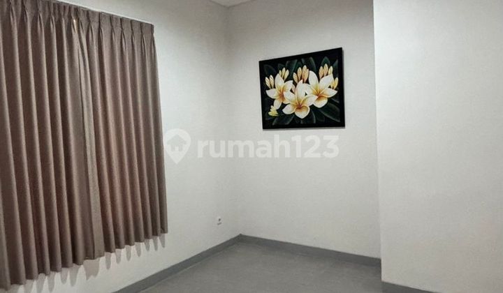 For Sale Corner House with Spacious Yard in Sector 1 Bintaro, Move-in Ready 2
