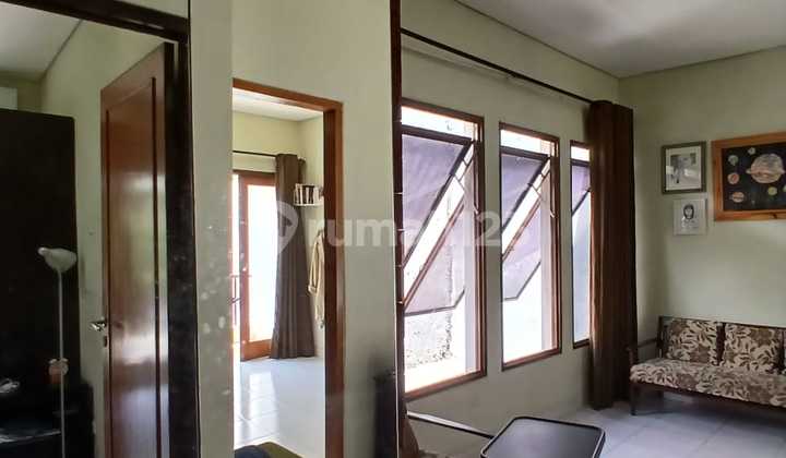 Dijual Rumah Bagus Modern di Emerald Bintaro Siap Huni