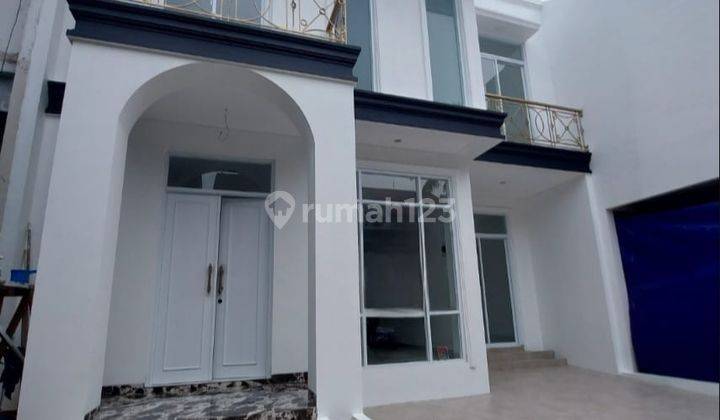 Dijual Rumah Modern Classic 2 Lantai di Sektor 9 Bintaro. 1