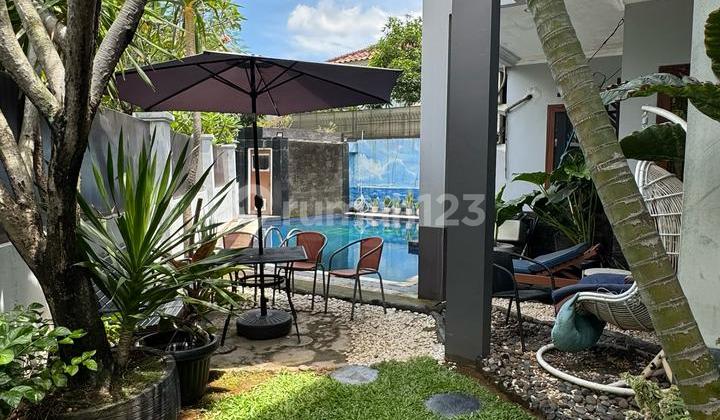 For sale: a luxurious house in Puspita Loka BSD, comfortable building, ready to occupy.