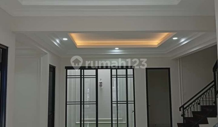 For sale modern minimalist house in Chrisant Garden, ready-to-occupy building. 2