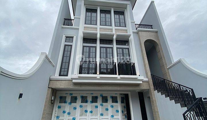 Dijual Rumah Mewah 2 Lantai Siap Huni di Pondok Indah Jakarta 2