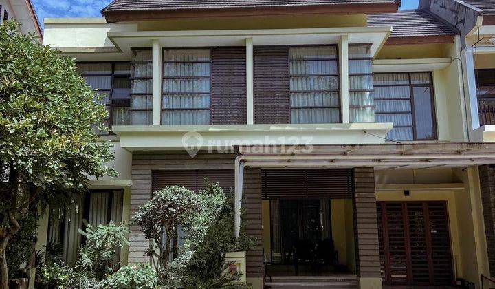 Dijual Rumah Bagus Terawat 2 Lantai di Emerald Bintaro Residence 1