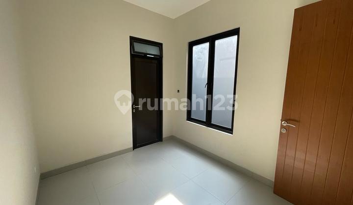 Dijual Rumah Minimalis Industrial di Kencana Loka Bsd Siap Huni 2